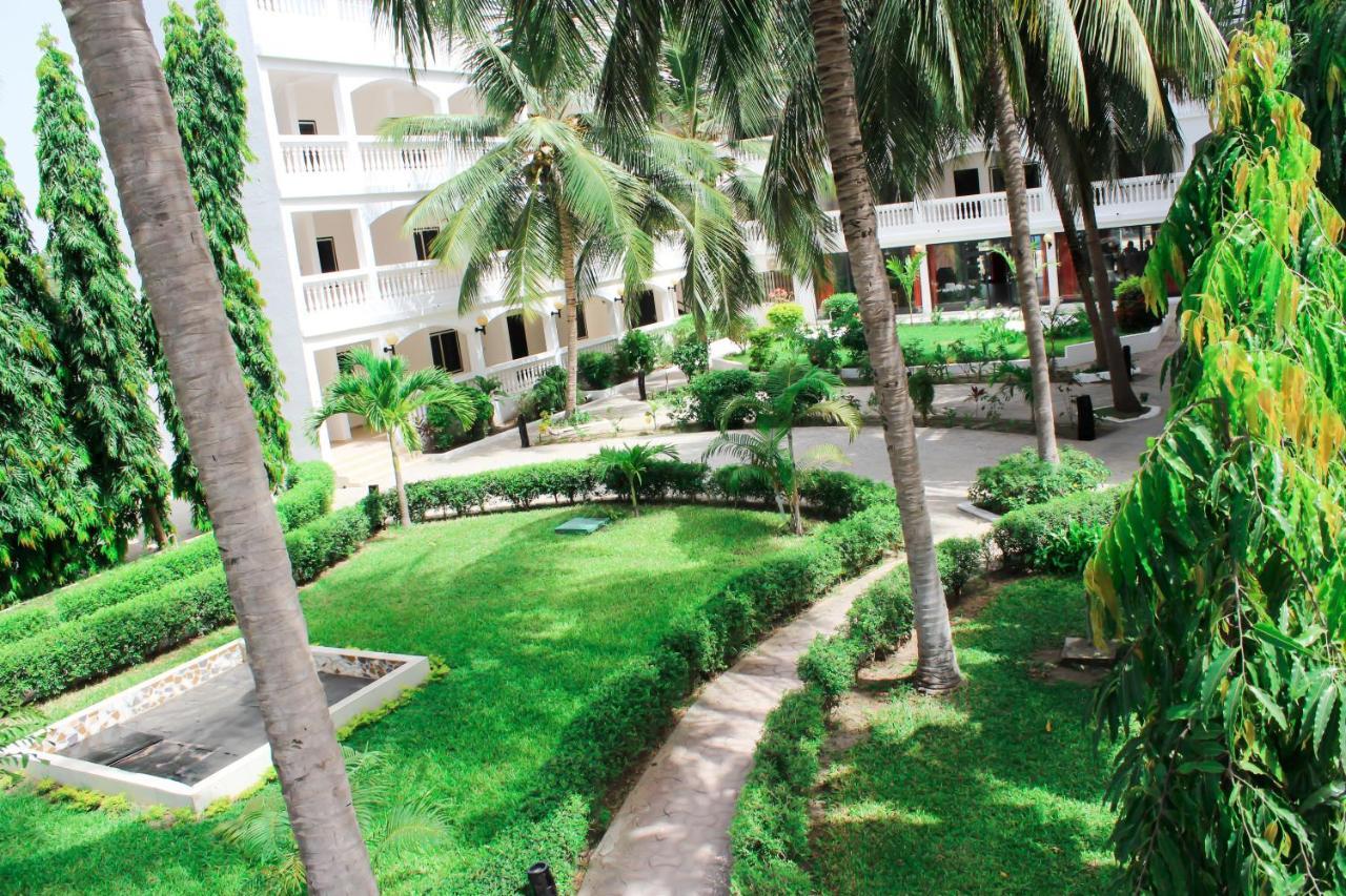 Sunu Hotel Banjul Eksteriør bilde